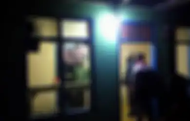 Mirip Film Conjuring, Keluarga di Cianjur Ini Siang Malam Tak Henti Diteror Makhluk Halus di Dalam Rumah, Sudah Didatangkan 10 Uztaz Masih Ada yang Kesurupan