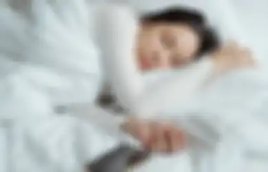Kalau Masih Sayang Nyawa, Mulai Malam Nanti Jangan Lagi Taruh HP di Atas Kasur, Jika Tak Mau Sederet Bahaya Kesehatan Ini akan Mengintaimu