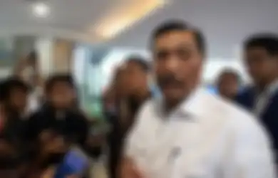 Omnibus Law Bikin Buruh Murka, Menko Luhut Jamin UU Cipta Kerja Tak Buat Sengsara, Sentil Pimpinan Serikat Pekerja: Rumahmu Hebat, Hidupmu Enak!
