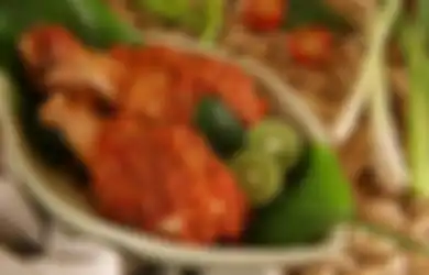 Mitos Enggak Boleh Makan Pedas, Apa Saja Pantangan Makanan Saat Haid?