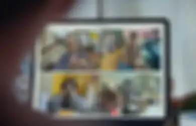 Apple Bagikan Video Parodi Bertema Apple at Work (from Home)
