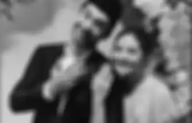 Bikin Gemas! Prilly Latuconsina Posting Foto Masa Kecilnya dan Reza Rahadian 