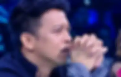 Bukan Hanya Wanita Muda, Ibu-ibu Sampai Bapak-bapak Juga Ikutan Kecantol Kharisma Ariel Noah, Ternyata Ini Rahasianya
