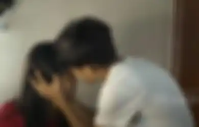 Bukannya Senang, Sarwendah Justru Tunjukan Ekspresi Seperti Ini saat Betrand Peto Mencium Keningnya, Apa yang Terjadi dengan Istri Ruben Onsu?