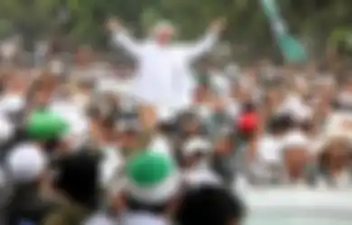 Teriak Lantang di Depan Pendemo, Habib Rizieq Shihab Tiba-tiba Minta MPR Segera Gulingkan Presiden Jokowi, Alasannya Mengejutkan