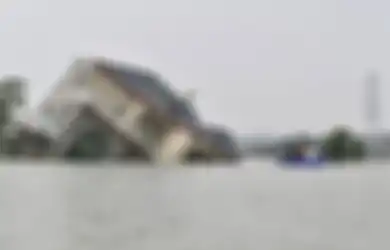 Sudah Jatuh Tertimpa Tangga, Warga dan Kotanya Bonyok Dihajar Corona, Wuhan Kini Diserang Banjir Bandang Mengerikan, Menterinya Sampai Tepok Jidat Urus Rentetan