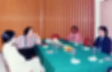 Foto Jadul yang Nyaris Terbuang Bikin Heboh, Sri Mulyani Akhirnya Buka Suara Soal Kenangannya Bertemu Jokowi 22 Tahun Lalu 