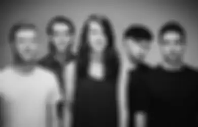 Kosong Jadwal Konser, Mayday Parade Cover Lagu The Beatles 