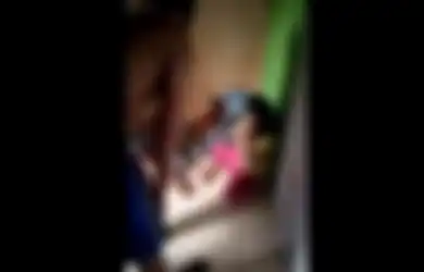 Bela Pelakor, Bapak di Jakarta Timur Justru Gebukin Anak Kandung Sampai Berdarah, Putrinya Hanya Bisa Menangis Saat Direkam Warga