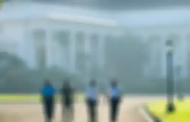 Saksikan Sendiri Wanita Berwajah Bule Nangis Tengah Malam di Lantai 6, Ajudan Gus Dur Bongkar Hal Gaib yang Ada di Istana Kepresidenan, Pohon Ini Sampai Dikeramatkan