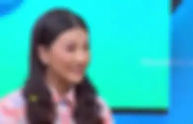 Bikin Geleng Kepala, Sarwendah Diserempet Pemotor Hingga Tersungkur di Tanah, Pelaku: Kalau Saya Celaka Gimana?