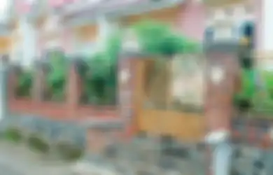 Bingung Mau Renovasi Pagar? Coba Aplikasikan Kayu Dolken, Biayanya pun Tak Mahal!