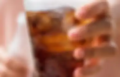 Segarkan Tenggorokan Habis Motret, Siapa Sangka 2 Jenis Minuman Ini Bisa Hilangkan Daya Tahan Tubuh Kita, Masih Tetap Mau Minum?