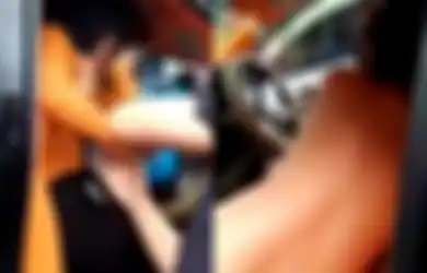 Asik Nongkrong dengan Suami Orang di Cafe, Guru Cantik Ini Langsung Dihajar dan Dikeroyok Geng Mama Muda di Tempat, Sudah Dijambak, Celana Dalam Sampai Dilucuti di Tempat Umum