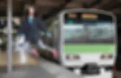  10 Foto Levitasi Menakjubkan Karya Fotografer Jepang, Murni Tanpa Photoshop!