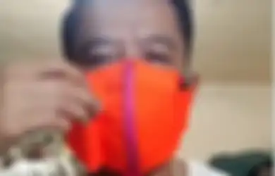 Kelewat Kreatif, Penjahit Ini Viral Usai Buat Masker 'Buka Tutup' Khusus untuk Perokok, Netizen: Christian Dior Menangis Lihat Inovasimu Pak