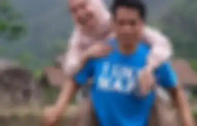 Calon Ayah Mertuanya Disebut-sebut Gila Harta, Rizky Billar Langsung Pamer Mobil Ratusan Juta Saat Ngapel ke Rumah Lesty Kejora