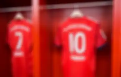 5 Jersey Sepak Bola Bekas Termahal di Dunia, Harganya Sampe Belasan Ribu Poundsterling!