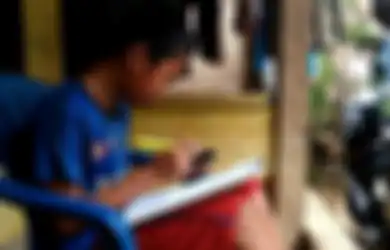 Jawaban Soal Apakah Hamsar Mendapatkan Permen Karet 2 Kali Lebih Sedikit dari Gina? Belajar dari Rumah SMP Kelas 7-9