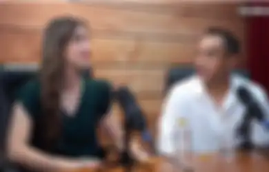 Punya Darah Politik dari Sang Ayah, Nia Ramadhani Terang-terangan Ogah Jadi Politisi Karena Hal Ini, Sandiaga Uno: Jangan Baper, Makanya Kalau Bantu Harus Ikhlas
