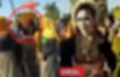 Cinta Sejati Kalah dengan Restu, Viral Tangis Pengantin yang Memekik Sembari Memeluk Mantan Kekasih di Pernikahan, 4 Tahun Memadu Kasih, Hanya Berakhir Jadi Pembawa Payung Sang Mempelai di Acara Perjodohan