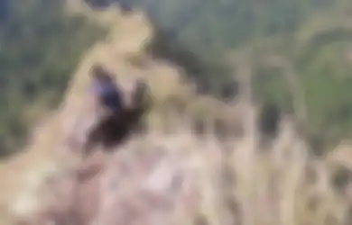 Ditemukan Tewas, Pelajar SMA yang Jatuh di Gunung Piramid Sempat Ambil Foto Sebelum Terpeleset ke Tebing, Rekan Multazam Akui Dingatkan Petugas Babinsa Agar Tak Mendaki
