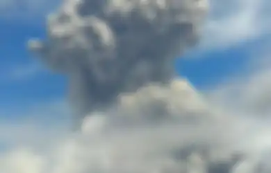 Waspada! Saat Sinabung Meletus, Ternyata Seperti Ini Status Puluhan Gunung Api Lain di Indonesia