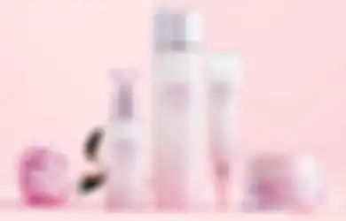 Review Rangkaian Produk AHC Peony Bright, Bikin Kulit Cerah dalam Sebulan!