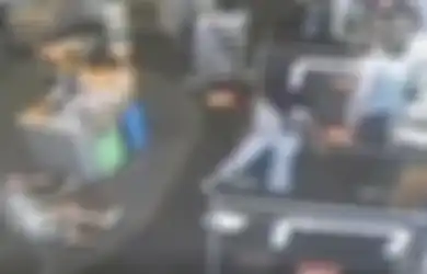 Parno Belanja di Tengah Wabah Corona, Emak-emak Ini Ngamuk di Toko Lempar Pelanggan Lain Gegara Masker, Korban: Saya Harap Pelaku Diciduk