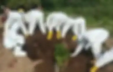 Warga Takut Tertular Virus Corona, Para Petugas Pemakaman Terpaksa Mengubur Jenazah Pasien Covid-19 Pakai Tangan Kosong