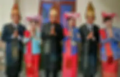 Taukah Kamu, 3 Baju Adat Indonesia yang Mirip Dengan Negara Lain