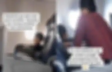 Bapaknya Akan Operasi Jantung, Bocah Kecil Ini Berani Naik Pesawat Seorang Diri dari Banjarmasin ke Jakarta, Lihat Ekspresinya Saat Ketiduran, Pramugari Lakukan Ini