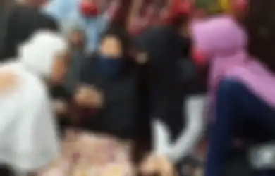 Tonton Video Sang Putra Dimakamkan dengan Prosedur Covid-19, Begini Ekspresi Ibunda Jaksa Fedrik Adhar, Hanya Diam Seribu Bahasa Hingga Tak Ada Air Mata yang Keluar