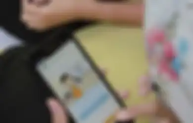 Siswa SMA Ini Jadi Buruh Proyek Bangunan Buat Beli Kuota Untuk Daring