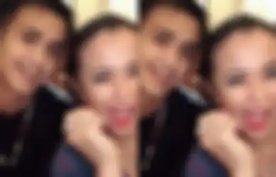 Disebut Sebagai Anaknya Jennifer Jill Hingga Jadi Bahan Tertawaan, Ajun Perwira Tunjukkan Reaksi Seperti Ini, Sang Istri Langsung Mendekat Beri Ciuman