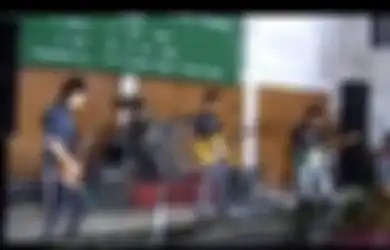 Penting Pede! Beredar Video Band Bawain Lagu Guns N'Roses, Vokalisnya Amazing