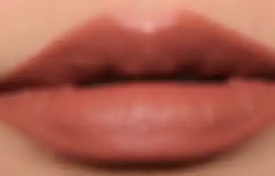5 Warna Lipstik yang Membuat Wajah Jadi Cerah, Pas Untuk Kulit Kusam
