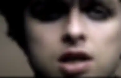 Bikin Meme Bulan September Pake Lagu Green Day Itu Tabu Menurut Fans, Ini Alasannya