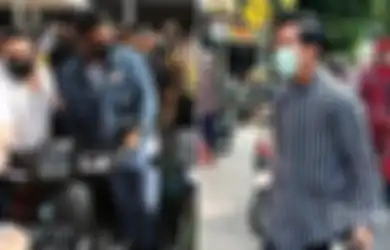 Beda Gaya Daftar ke KPU, Anak Jokowi Naik Onthel, Bobby Nasution Pilih Vespa: Satgas Covid-19 Malah Jadi Kesal