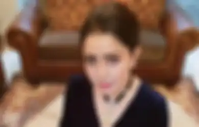 Santai Pamer Foto Pakai Baju Handuk, Aksi Mayangsari Justru Dipuji Habis-habisan, Netizen: Seger Banget Bunda Habis Mandi