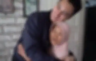 Ingat dengan Nenek Iroh yang Dulu Tinggal Bareng Baim Wong? Kondisinya Kini Memprihatinkan, Terkulai Lemas di Atas Ranjang, Netizen Mendoakan