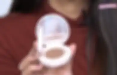 Cushion Blush Rabbit Habit Blushing Moon, Bikin Kulit Tampak Glowing!
