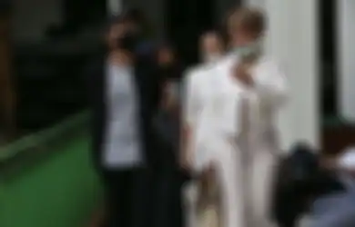 Blak-blakan Tak Pilih Anies Baswedan Karena Benci Keputusannya, Kini Nikita Mirzani Rela Jalani Tes Swab Hingga Lakukan Hal Ini: Hatinya Luntur Pada Sang Gubernur?