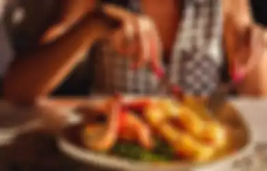 5 Jenis Makanan yang Harus Dihindari Setelah Membersihkan Karang Gigi