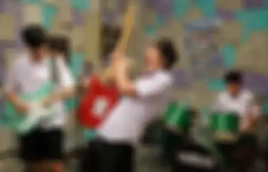5 Band Fiksional Ini Hanya Muncul di Film, Tapi Lagu-Lagunya Keren Abis