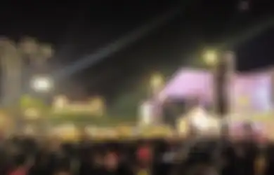 Miris, Ketika Makan di Warung Dibubarkan Tapi Konser Dangdut Justru Jalan Terus
