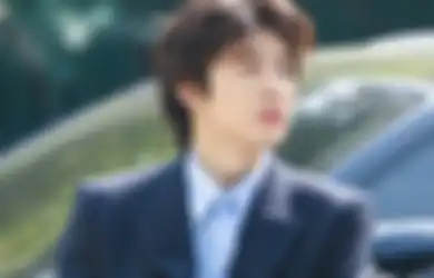 B.I Umumkan Comeback Solo, Unggahan Posternya Bikin Baper Banget!