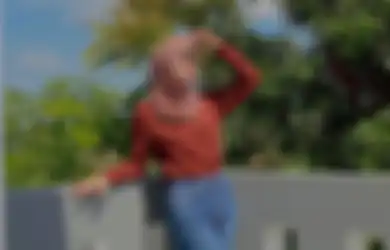 Dibanding-bandingkan dengan Masa Lalu Rizky Billar, Lesti Kejora Pukul Bantal, Sang Pedangdut: Udah Enggak Usah Bahas...