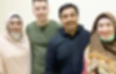 Berhijab Saat Pengajian Ustaz Riza, Artis Cantik Ini Nekat Pamer Tato di Area Sensitif, Netizen Malah Beri Respon Tak Terduga