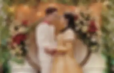 Bak Fairy Tale, Ini 5 Foto Mesra Ranty Maria dan Verrell Bramasta!